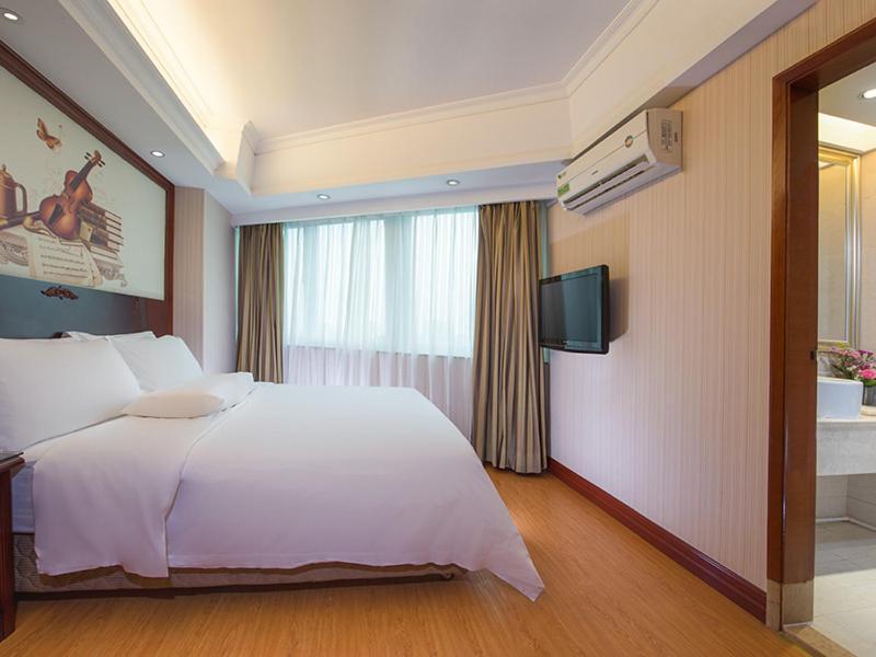 Vienna Hotel Guangzhou Bagian luar foto
