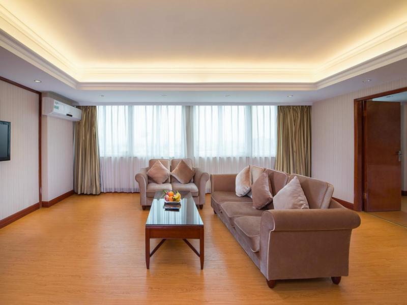 Vienna Hotel Guangzhou Bagian luar foto
