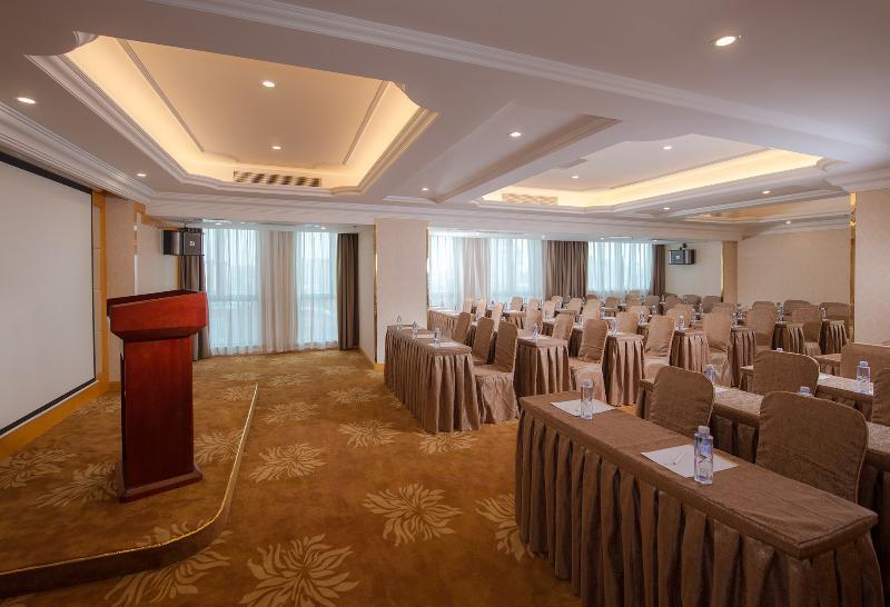 Vienna Hotel Guangzhou Bagian luar foto