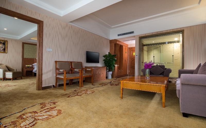 Vienna Hotel Guangzhou Bagian luar foto