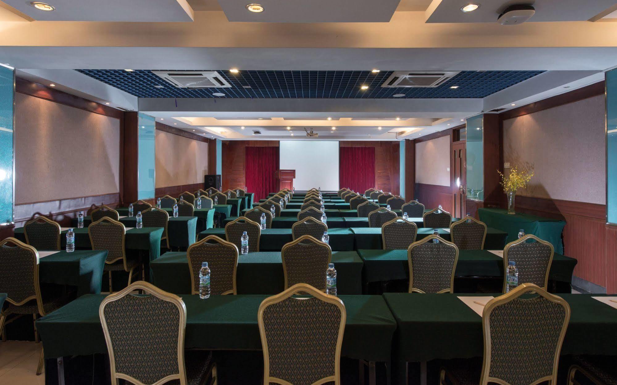 Vienna Hotel Guangzhou Bagian luar foto