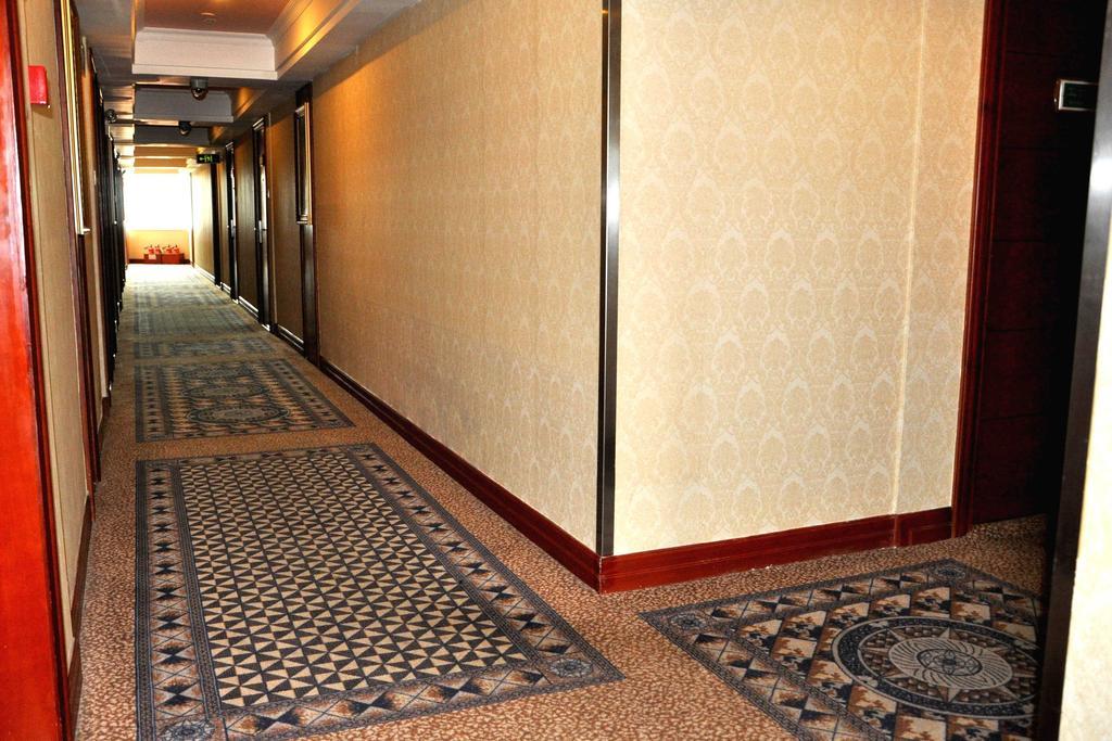 Vienna Hotel Guangzhou Bagian luar foto